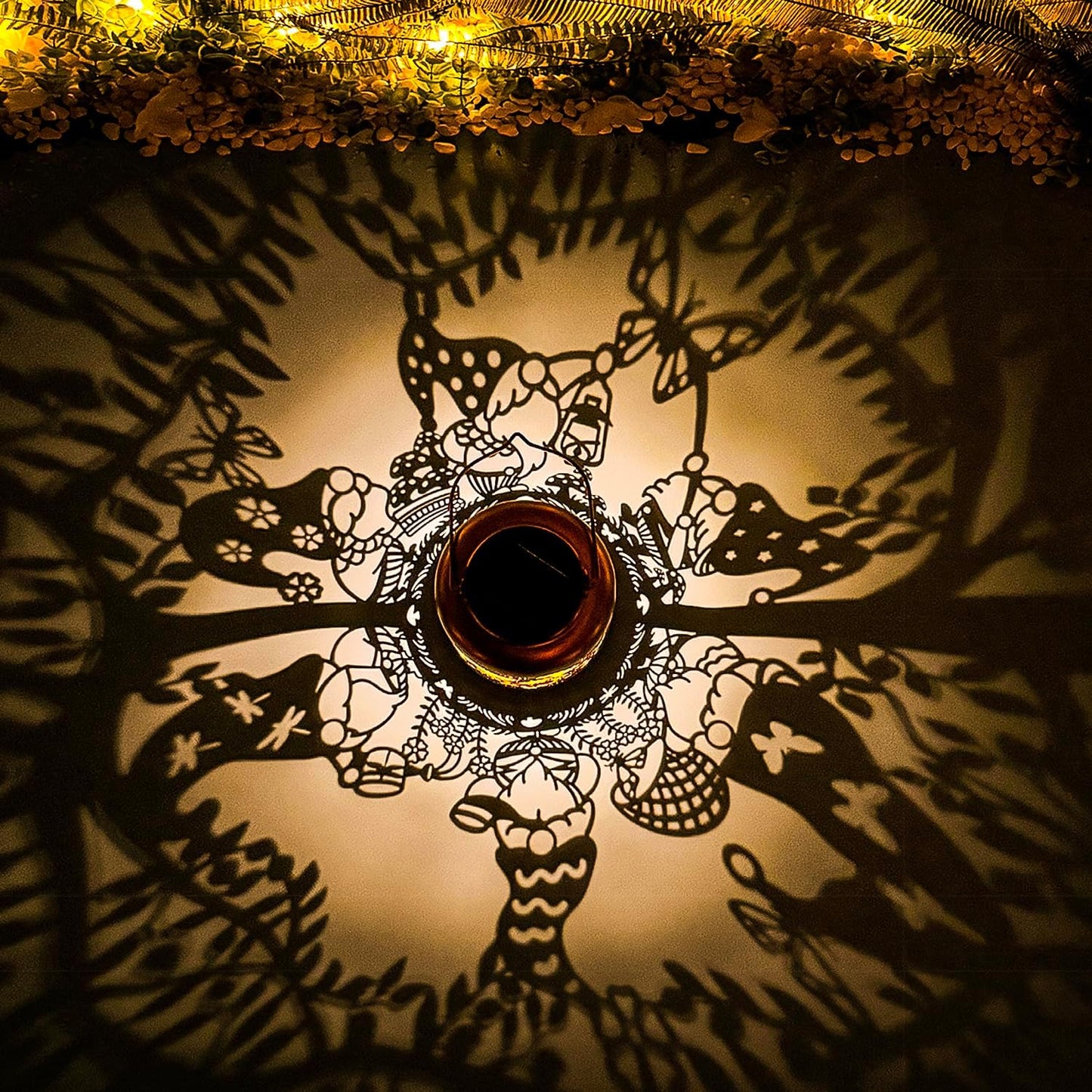 2 Pack Gnomes Solar Lanterns Outdoor Waterproof,Hanging Solar Lights Gnome Gifts for Women Metal LED Decorative Light for Yard,Patio,Lawn,Tabletop,Pathway,Landscape,Garden Gnomes Decor