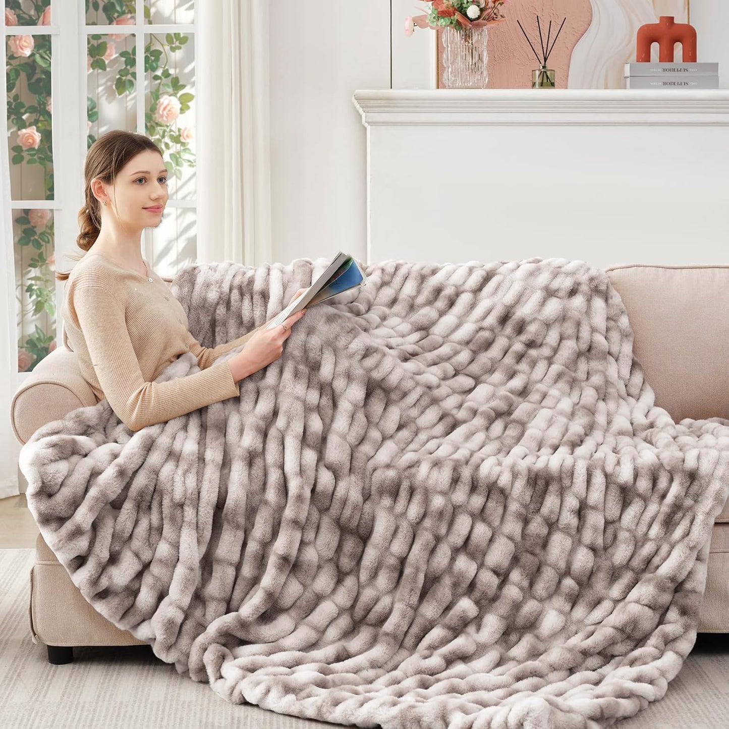 Touchat Ruched Faux Rabbit Fur Blanket, 700 GSM Luxury Dual-Sided Soft Cozy Blanket, Fuzzy Fluffy Plush Throw for Bed, Couch and Sofa - 60"x80", Tie-dye Coffee