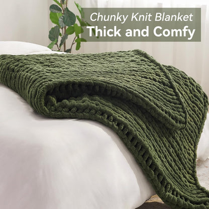 Chunky Knit Throw Blanket, 60''*80'' Knitted Throw Chenille Yarn for Bed Couch, Handmade Green Crochet Big Thick Blanket, Machine Washable Cute Comfy Blanket for Home Decor