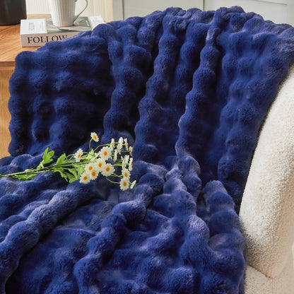 NEWCOSPLAY Faux Fur Throw Blanket Dark Navy Bubble Blanket Thick Warm Soft for Couch Sofa Bed 550GSM (Dark Navy, Throw(50"x60"))