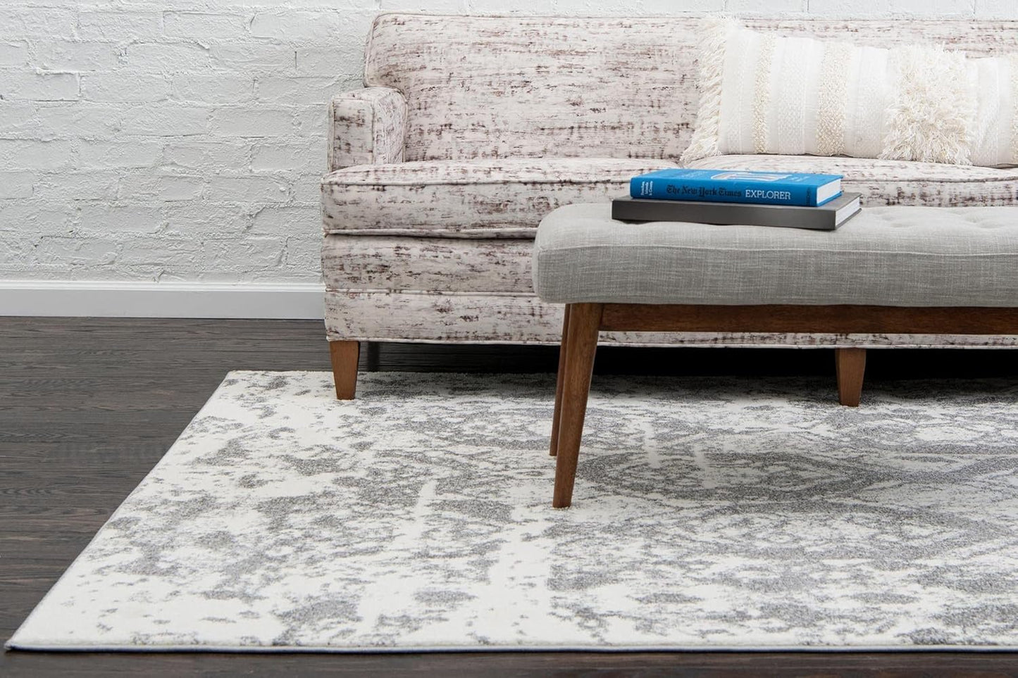 Unique Loom Rosso Collection Vintage, Geometric, Bohemian, Traditional, Distressed, Southwestern Area Rug, Rectangular 5' 0" x 8' 0", Light Gray/Ivory