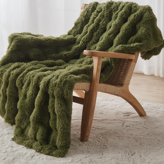Lotus Karen Faux Fur Throw Blanket Dark Green - 800 GSM Bubble Rabbit Fluff Blanket for Couch Bed Sofa,Softest Fluffy Fuzzy Cozy Blanket,Thick Furry Plush Shaggy Warm Blankets for Women,60x80 Inches
