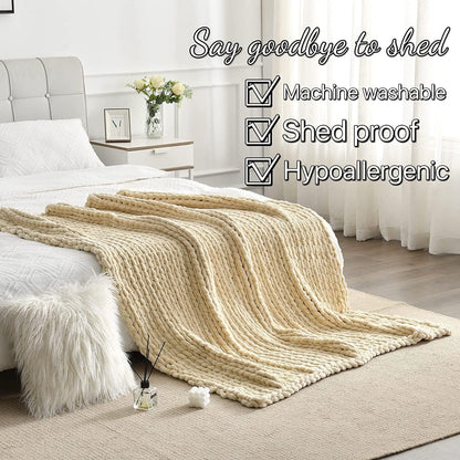 Maetoow Tighter Version Chenille Chunky Knit Blanket Throw （60×80 Inch）, Handmade Warm & Cozy Blanket Couch, Bed, Home Decor, Soft Fleece Banket, Boho Thick Blankets and Giant Yarn Throws，Beige