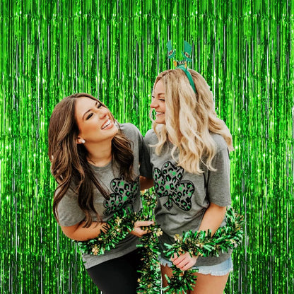 GOER 3.2 ft x 9.8 ft Metallic Tinsel Foil Fringe Curtains Party Photo Backdrop Party Streamers for St. Patrick's Day,Graduation,New Year Eve Decorations Christmas Wedding Decor (Green,5 Packs)