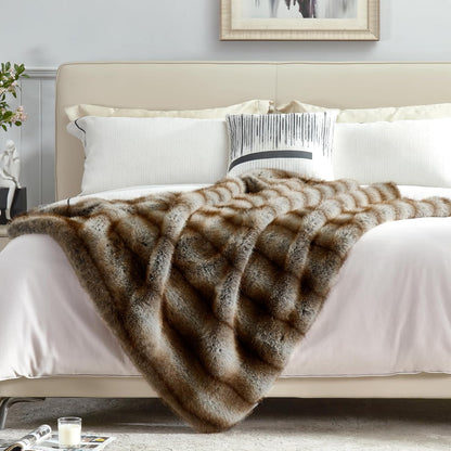 DREAMNINE Premium Luxury Fuzzy Animal Skin Faux Fur Throw Blanket 50" x 60", Double Sided Soft Long Shaggy Lion Fluffy Bear Blankets, Thick Warm Cozy Accent Wolf Furry Blanket for Winter,Reddish Brown