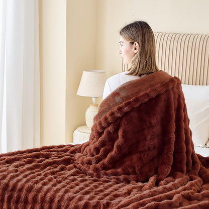 NEWCOSPLAY Faux Fur Twin Blanket Burnt Orange Bubble Blanket Thick Warm Soft for Couch Sofa Bed 550GSM (Burnt Orange, Twin(60"x80"))