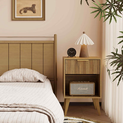 Fluted Night Stand with Opening Storage,Mid Century Bedside Table with Drawer,Wood Nightstand with Solid Wood Legs,End Table Side Table for Living Room,Bedroom,Caramel Oak CTG56BR