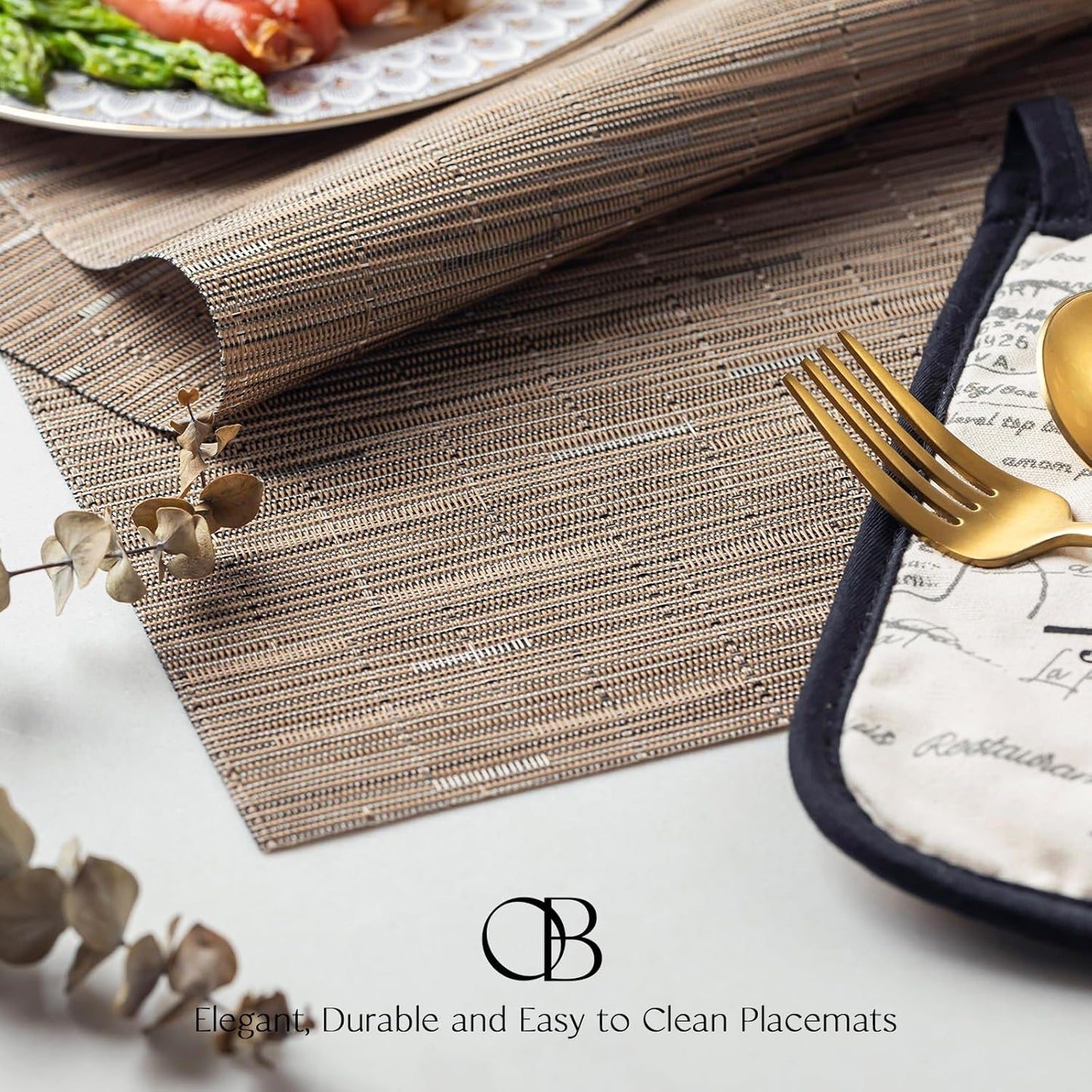 Placemats Set of 4 - Easy Clean Woven Vinyl Placemats for Dining Table, Indoor/Outdoor Place Mats, Washable PVC Table Mats （Light Brown）