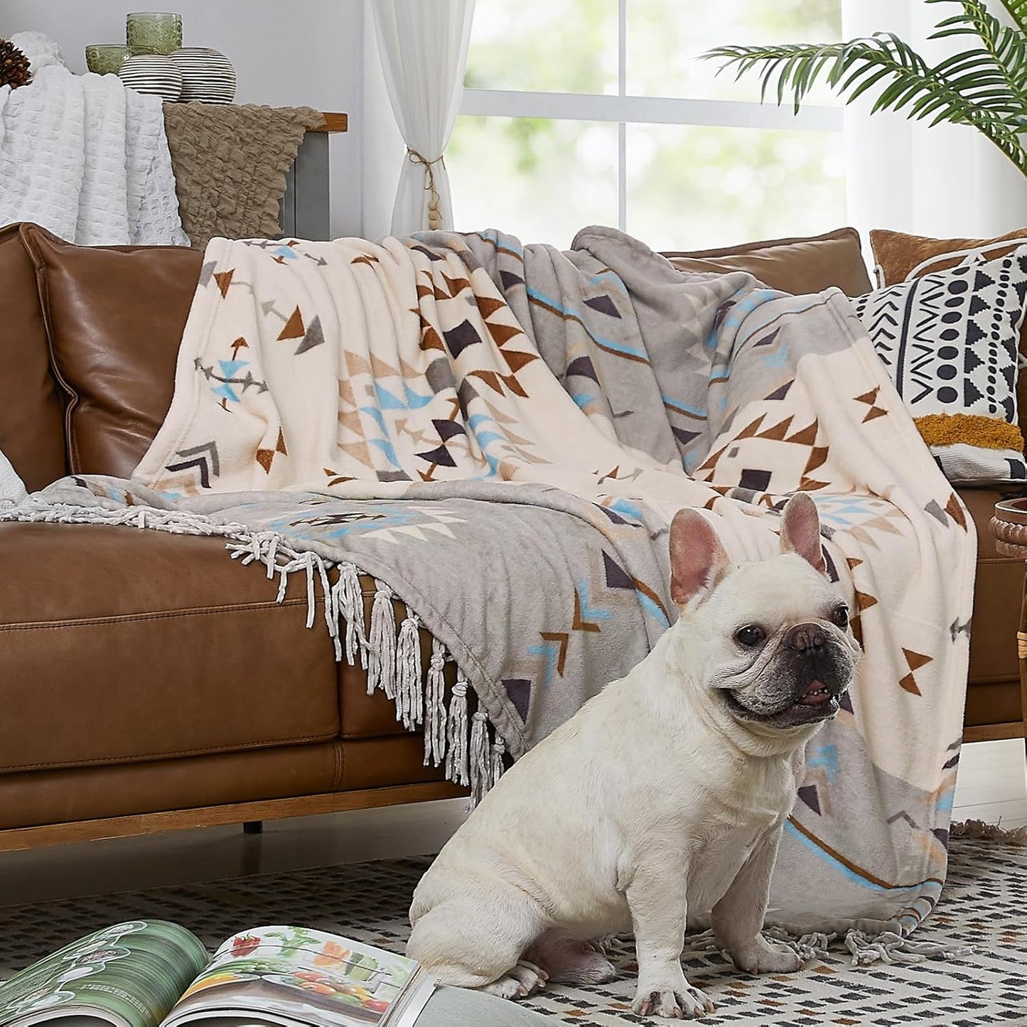 CASAAGUSTO Boho Throw Blanket - Green and Beige Decorative Blankets with Tassel, Printed Flannel Bohemian Blanket for Chair, Bed, Sofa, Couch(60 * 80, Green and Beige)