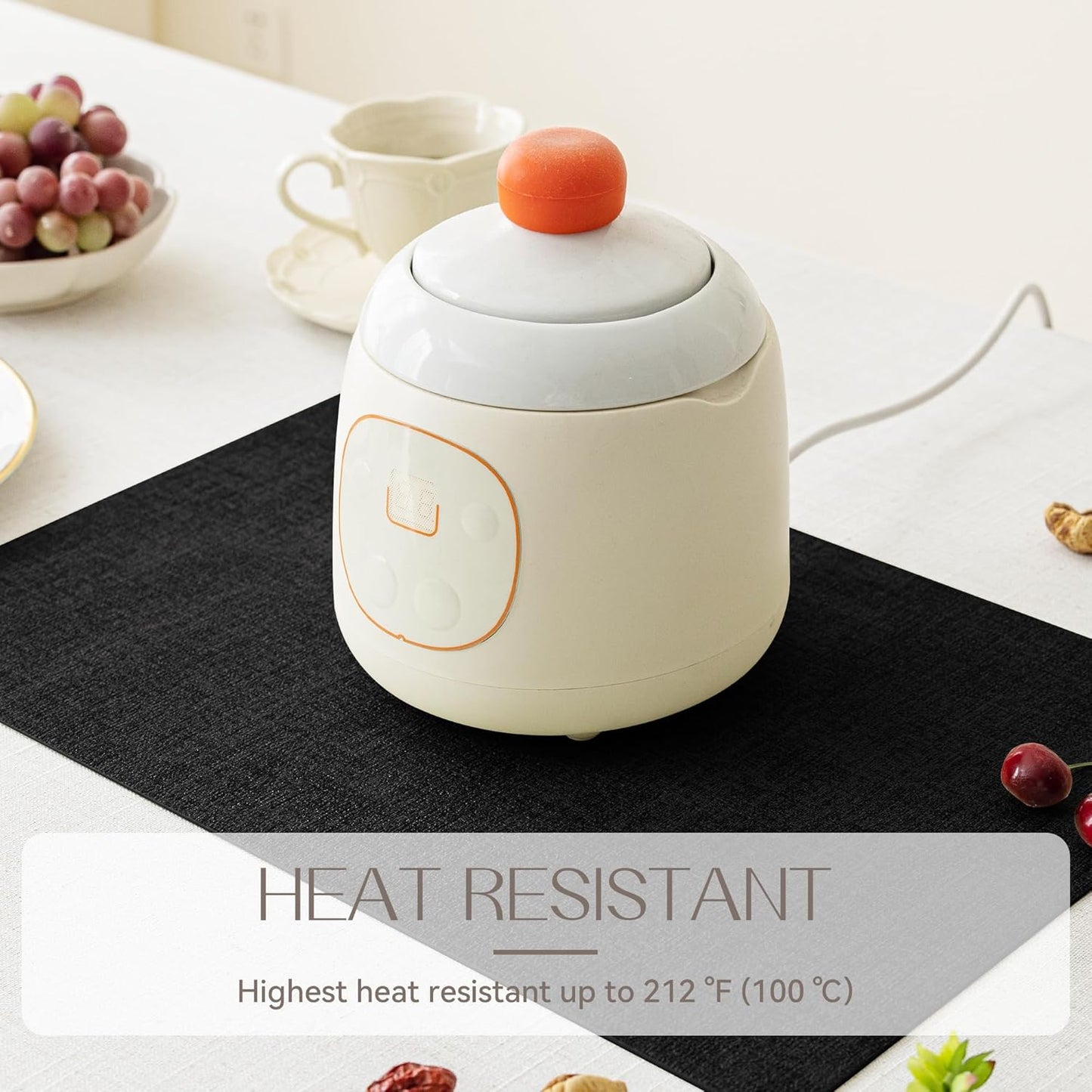 Romanstile Vinyl Placemats Set of 4-12 X 18 Inch - Heat Resistant Place Mats 100% Waterproof Oilproof Wipeable Reversible Faux Leather Table Mats for Kitchen/Dining/Party/Holiday, Black