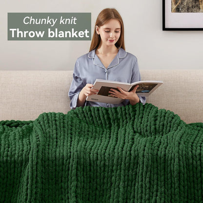 Chunky Knit Throw Blanket, 30''*40'' Knitted Throw Chenille Yarn for Bed Couch, Handmade Grass Green Crochet Big Thick Blanket, Machine Washable Cute Comfy Blanket for Home Decor