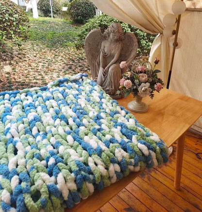DDL&HEXI Chunky Chenille Blanket 100% Hand Knit with Jumbo Chenille Yarn (50"x60") Super Soft Large Throw Bed Blanket for Couch, Sofa, Home Decor - Machine Washable (01)