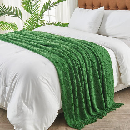 inhand Green Christmas Throw Blanket for Couch and Bed, Birthday Gifts for Women Teen Girl Friend Home Decor Knitted Blanket and Throws, Outdoor Lightweight Farmhouse Warm Woven Decorative, 50"x60"