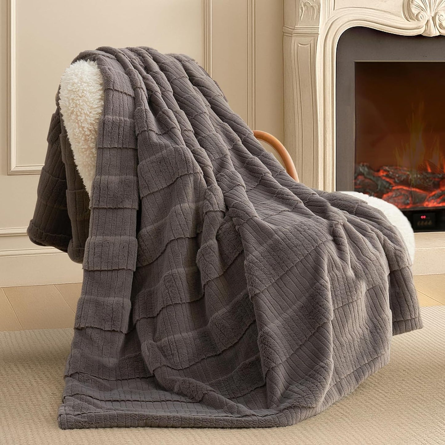 Amélie Home Luxury Striped Faux Fur Throw Blanket for Couch, Embossed Split Fur Cozy Fuzzy Fluffy Luxurious Soft Plush Sofa Chair Bed Gift Blankets for Women Men Wife Friend, 55"x70", Charcoal Gray
