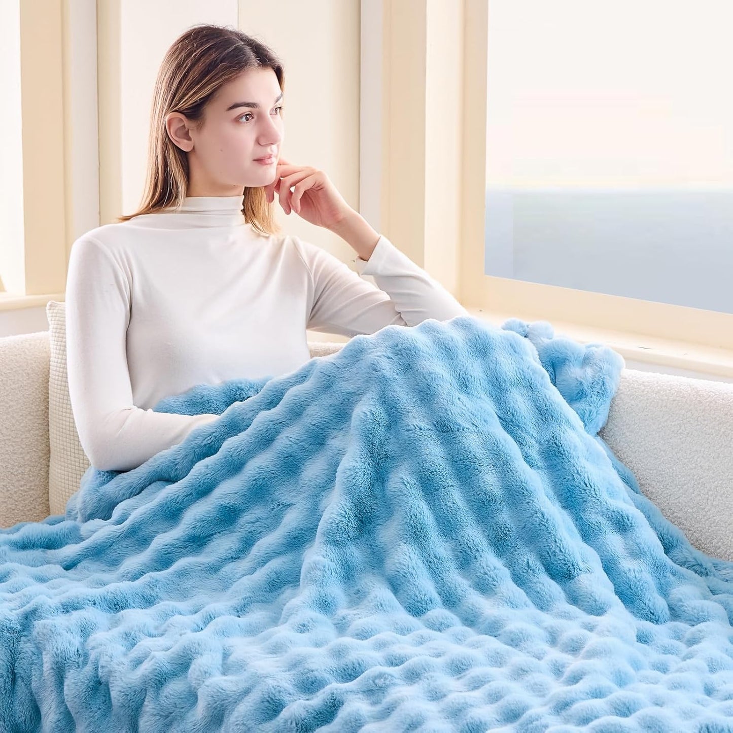 NEWCOSPLAY Faux Fur Throw Blanket Blue Bubble Blanket Thick Warm Soft for Couch Sofa Bed 550GSM (Blue, Throw(50"x60"))