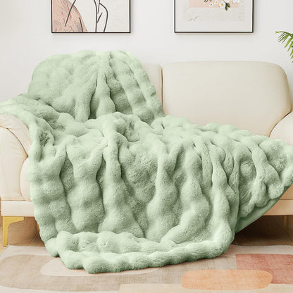 Latepis Soft Faux Fur Blanket Bubble Twin Size Comfy Blanket for Bed Fuzzy Cozy Thick Blankets for Couch Bedroom Furry Warm Blankets for All Seasons Luxury Bed Throw 60x80 Inch Sage Green, 860gsm