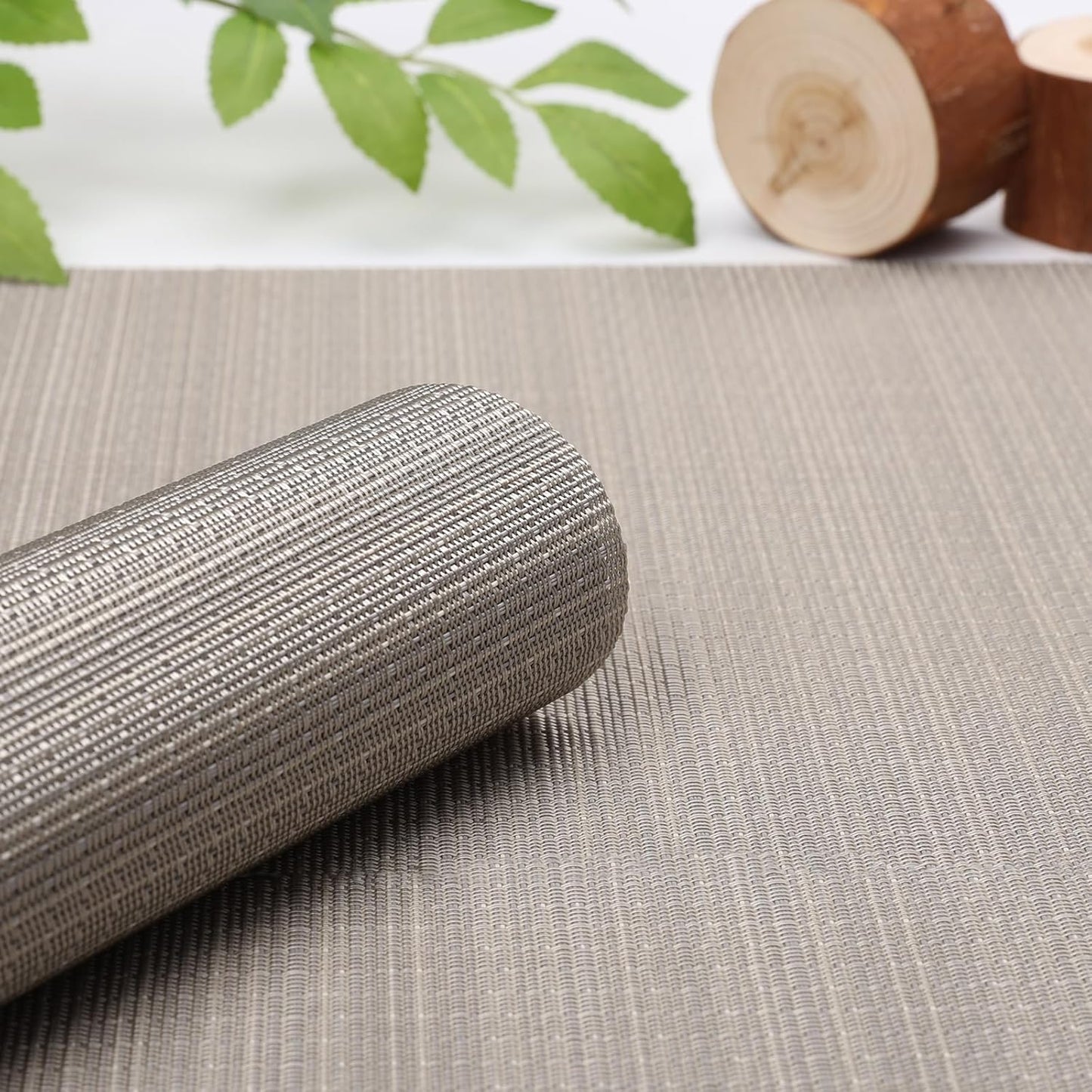 Myir JUN Placemats Set of 8, Vinyl Woven Placemats Place Mats Indoor Set of 8 Washable Table Mats Non-Slip Place mats for Dining Table (Golden Silver, Set of 8)