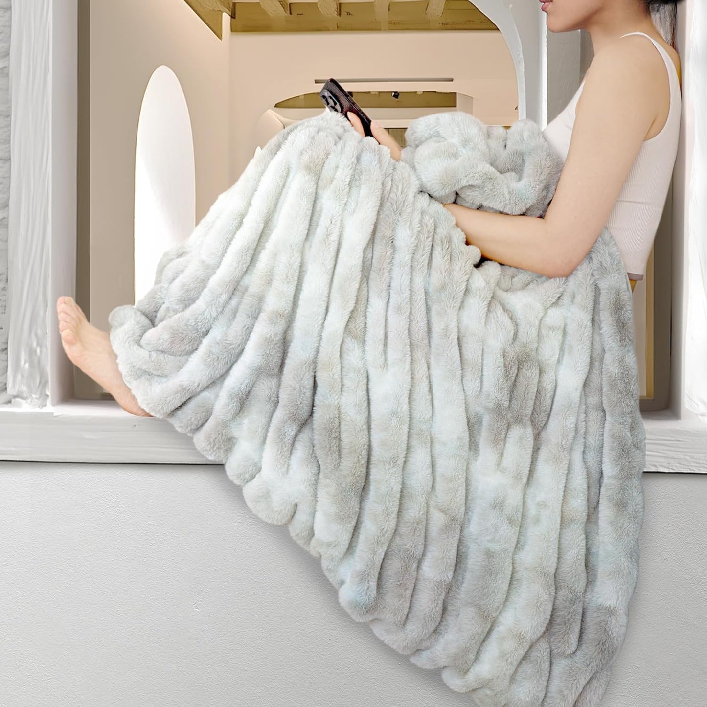 Faux Fur Blanket, Throw Blanket for Couch, Fluffy Blanket with Stretch Ruched Design, Ultra Soft Giftable Home Decor, 50x60 inches, Tie-Dyed in White and Gray