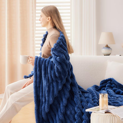 NEWCOSPLAY Super Soft Twin Blanket Navy Premium Silky Flannel Fleece 3D Ribbed Jacquard Lightweight Bed Blanket All Season Use (Navy Ribbed, Twin(60"x80"))