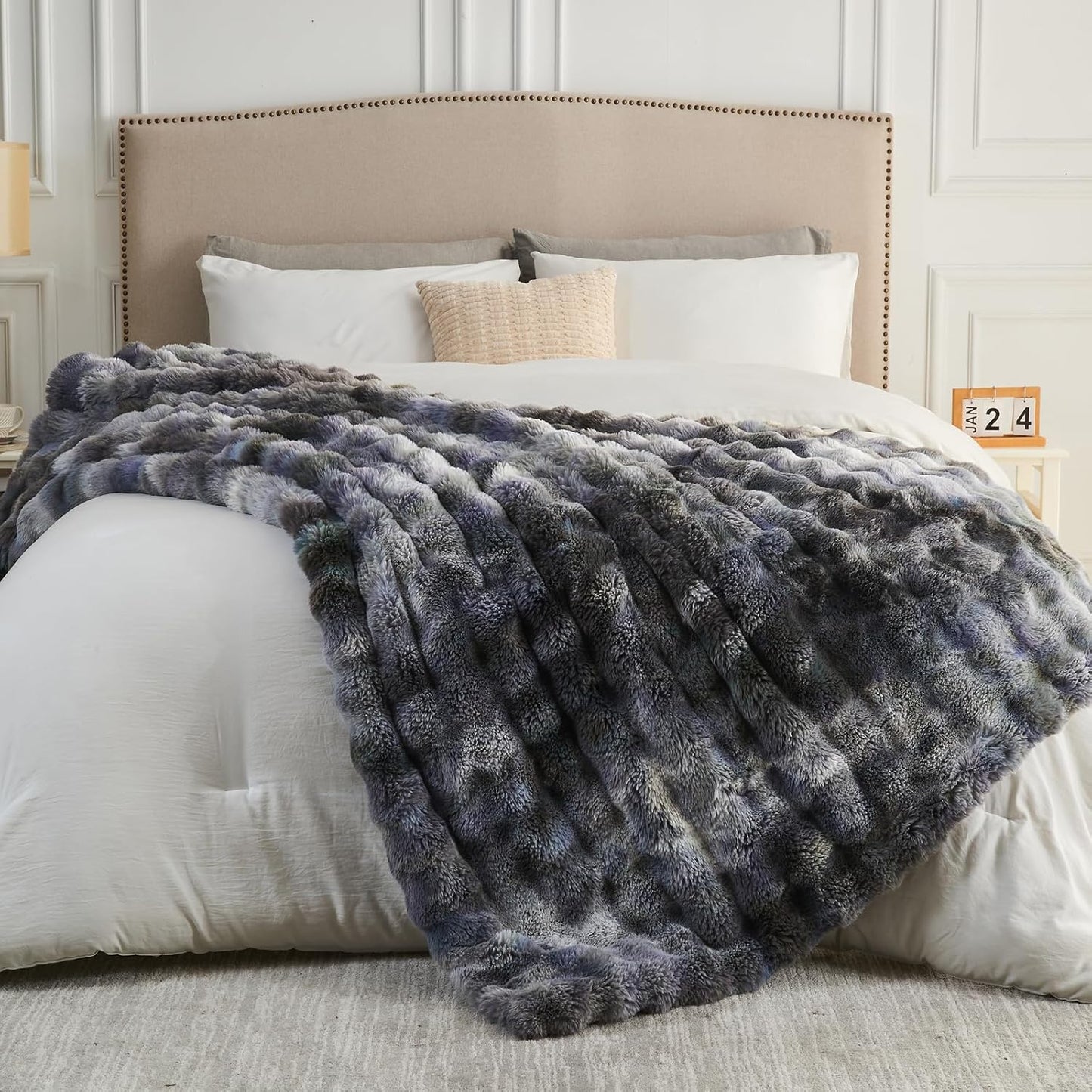 NEWCOSPLAY Faux Fur Twin Blanket Tie-dye Grey Luxury Fluffy Thick Warm Bubble Blanket for Couch Sofa Bed 700GSM (Tie-dye Grey, Twin(60"x80"))