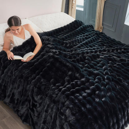 Cozy Bliss Faux Fur Throw Blanket for Couch, Fuzzy Soft Plush Thick Bubble Blanket for Sofa Bedroom Living Room, 90 * 90 Inches Black