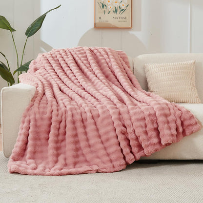 NEWCOSPLAY Faux Fur Throw Blanket Pink Bubble Blanket Thick Warm Soft for Couch Sofa Bed 550GSM (Pink, Throw(50"x60"))