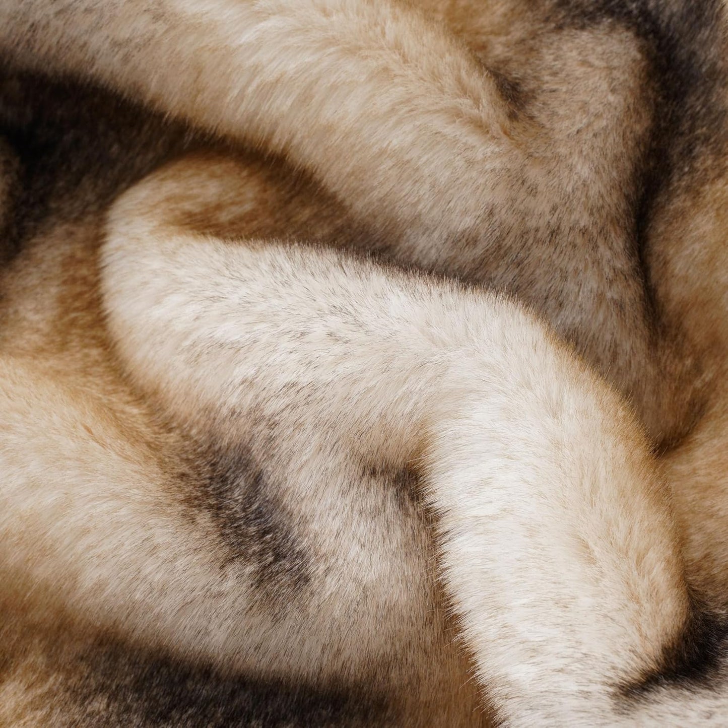 BATTILO HOME Luxury Faux Fur Throw Blanket, Soft Cozy Mink Fur Blanket for Couch, Sofa, Chair, Bed, Thick Warm Fall Fur Throw Blankets, 50"x60"