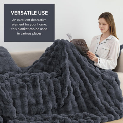 Cozy Faux Fur Throw Blanket for Bed-Warm Fuzzy Throw Blanket, Soft Plush Thick Bubble Blankets for Bedroom and Living Room, Furry Luxury Blanket, 90 x 90, Grey