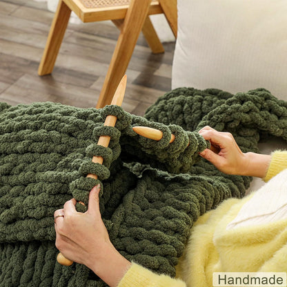 WESHIONGOO Chunky Knit Blanket Throw 50"×60" Knitted Throw Blankets for Couch Bed Fluffy Soft Blanket with Jumbo Chenille Yarn Thick 100% Handmade (Olive Green)