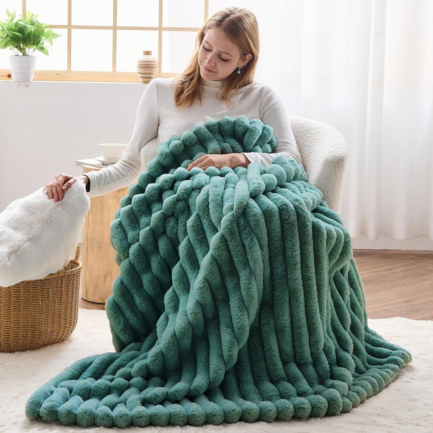NEWCOSPLAY Faux Fur Throw Blanket Light Teal 3D Ribbed Plush Thick Warm Blanket for Couch Sofa Bed 850GSM (Light Teal Ribbed, Throw(50"x60"))