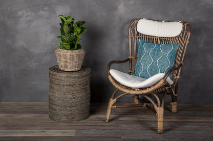 Rattan Kobo Indoor Outdoor Planter Basket with Plastic Pot Small 25-Gallon Soil Capacity