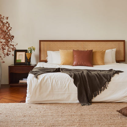 lifein Throw Blanket for Couch, Soft Boho Decor Bed Throw,Cozy Brown Knitted Chenille Small Farmhouse Lightweight Throw for Spring(Brown,50 * 60")