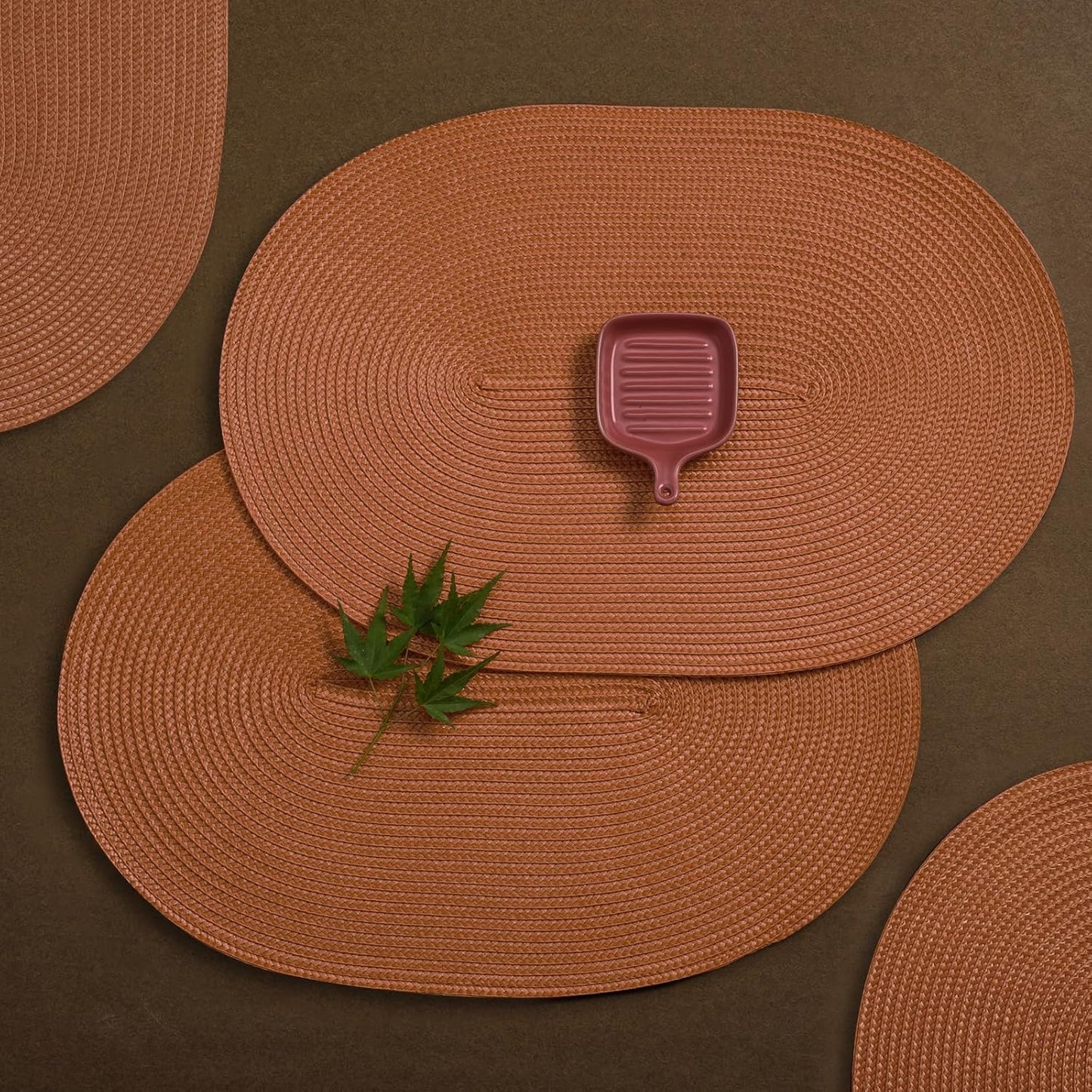 AHHFSMEI Placemats Set of 4 for Dining Table Washable Woven Vinyl Non-Slip 18x12 inches Placemat Heat-Resistant Durable Table Mats for Dining Table Easy to Clean (Burnt Orange 4)