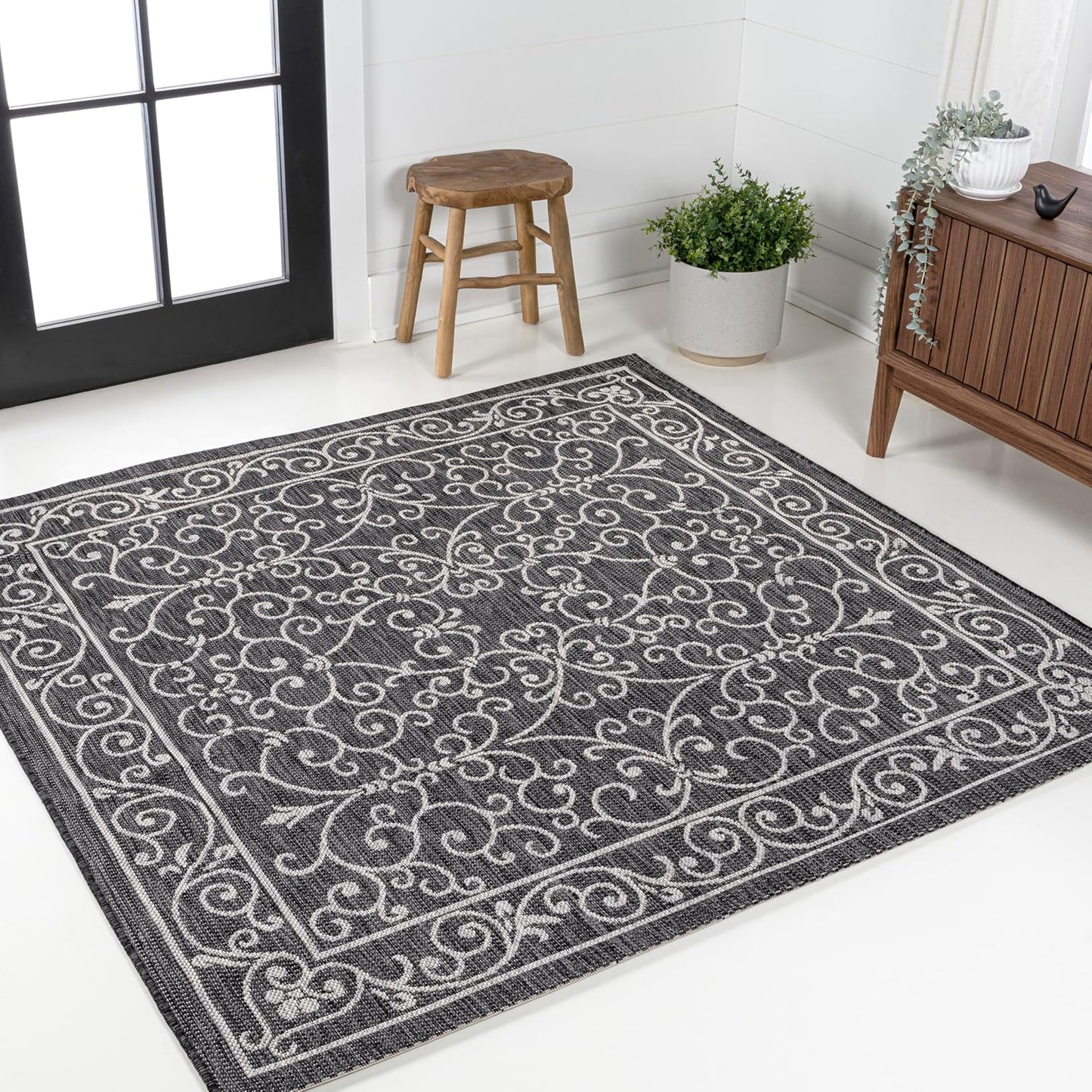 JONATHAN Y Vintage Filigree Indoor Outdoor Square Area Rug 6X6 Black/Gray, Charleston Textured Weave for Backyard, Patio, Porch, Easy-Cleaning, High Traffic, Pet-Friendly, Non-Shedding (SMB106G-6SQ)