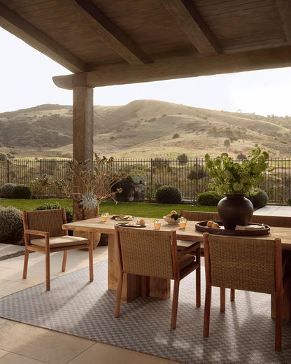 Loloi Amber Lewis Topanga Collection TOP-02 Natural/Silver 7'-10" x 10' Indoor/Outdoor Area Rug