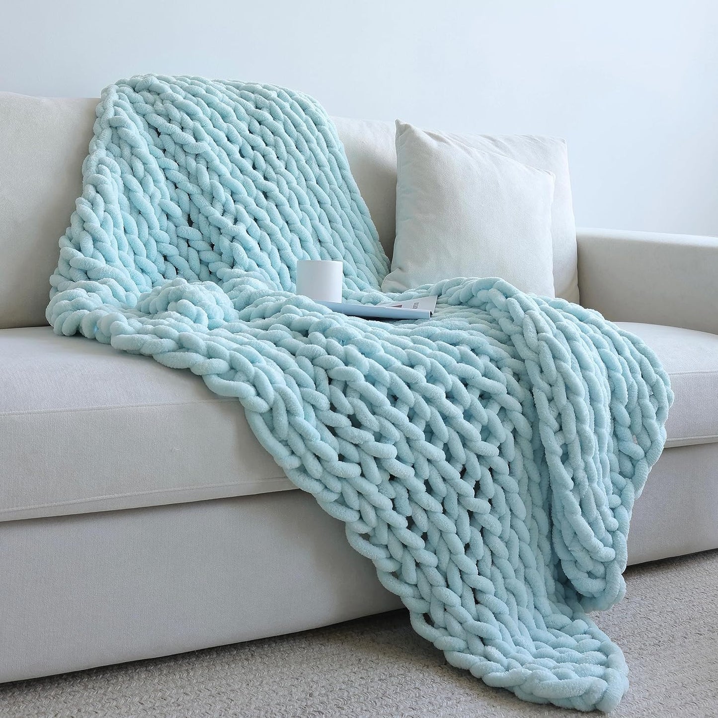 Maetoow Chenille Chunky Knit Blanket Throw （60×80 Inch）, Handmade Warm & Cozy Blanket Couch, Bed, Home Decor, Soft Breathable Fleece Banket, Christmas Thick and Giant Yarn Throws, Baby Blue