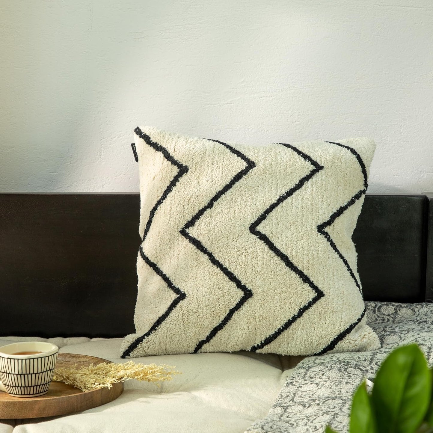 Tufted Boho Pillow Covers 18X18 Inch Throw Pillow Covers Decorative Cushion Cover Exquisitely Crafted with Hand-Finished Tuft Farmhouse Pillow Case for Couch Sofa Bed Living Room Bedroom