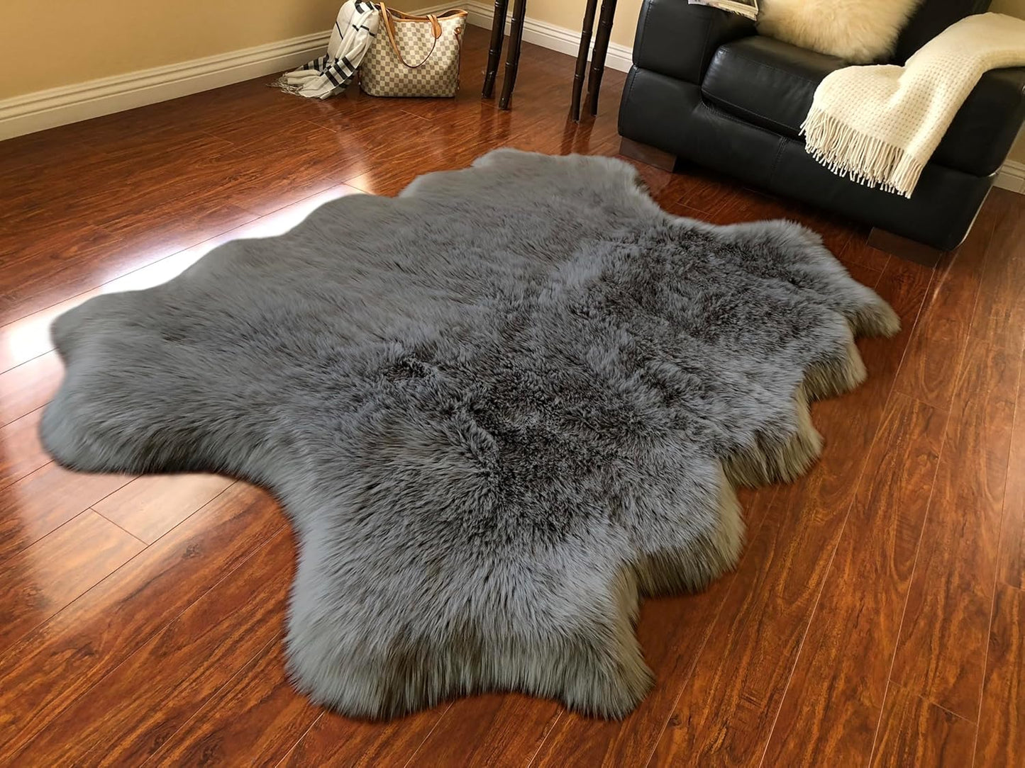 LAMBZY Faux Sheepskin Super Soft Hypoallergenic Silky Shag Rug for Living Room, Kids Room, Sofa (Quarto 4 Pelts 4'x6', Dark Grey)