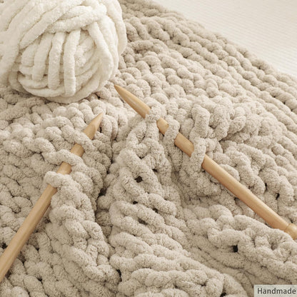 WESHIONGOO Chunky Knit Blanket Throw 40"×40" Knitted Throw Blankets for Couch Bed Fluffy Soft Blanket with Jumbo Chenille Yarn Thick 100% Handmade (Linen)