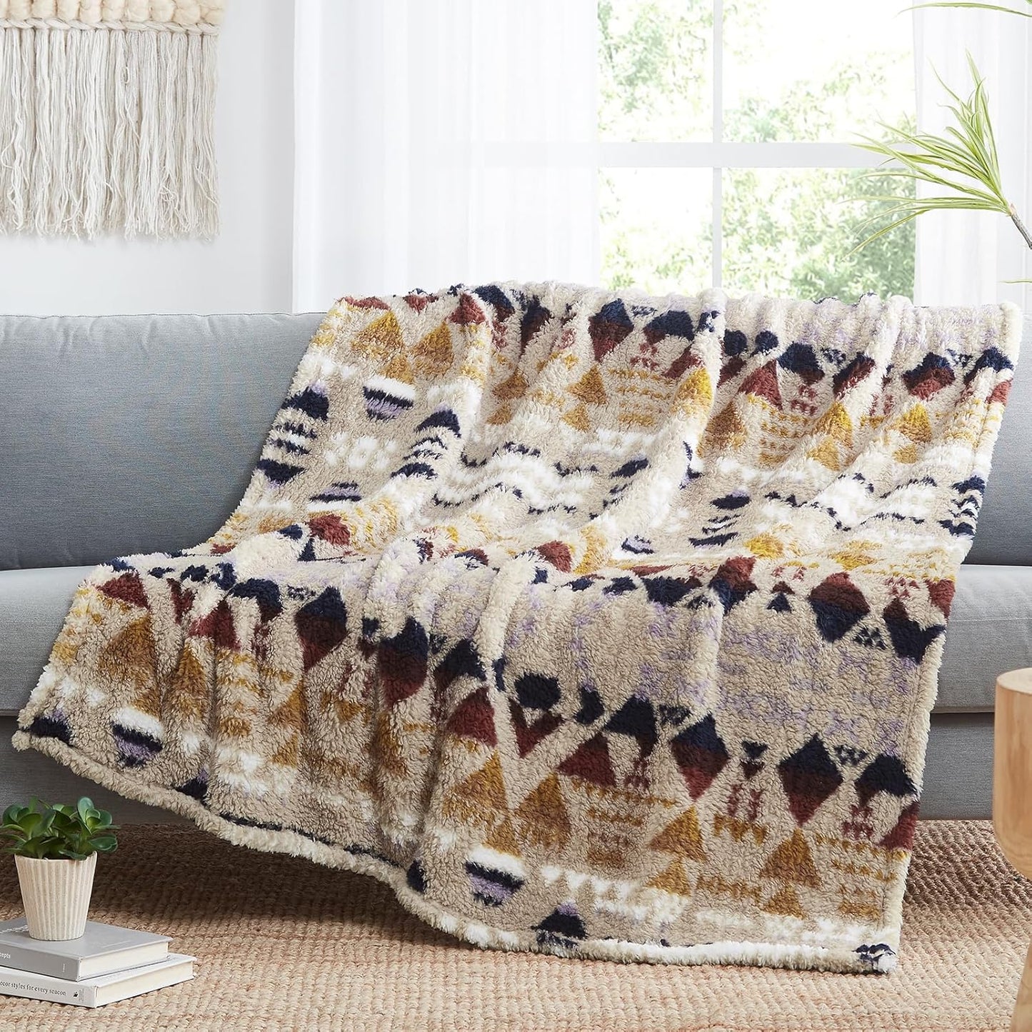 CASAAGUSTO Boho Sherpa Throw Blanket, Aztec King Size Blanket, Ultra Soft, Warm, Cozy, Plush, Thick Fleece Bohemian Throw Blanket for Couch, Bed, Sofa (Khaki 108 * 90 Inch)