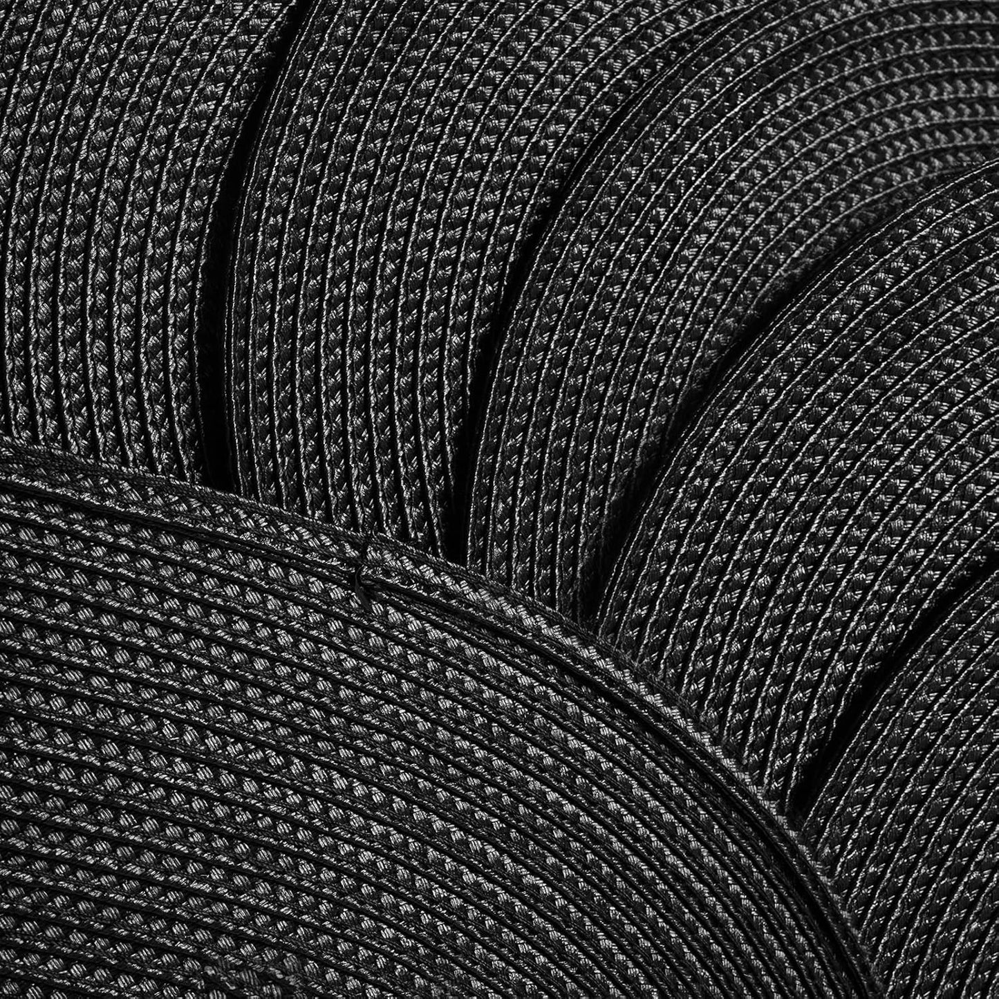 AHHFSMEI Placemats Set of 6 for Dining Table Washable Woven Vinyl Non-Slip 18x12 inches Placemat Heat-Resistant Durable Table Mats for Dining Table Easy to Clean (Oval Black, 6)