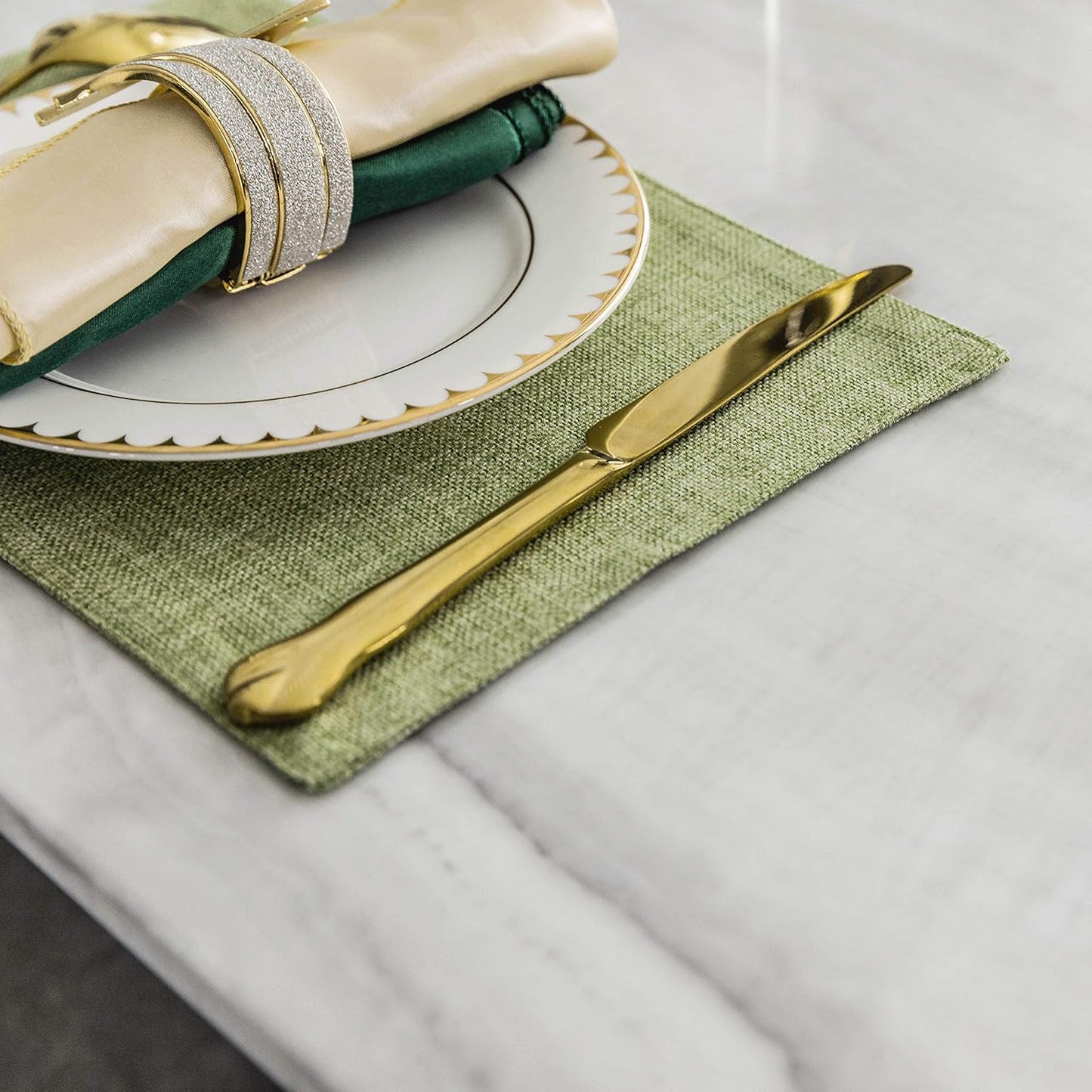 Home Brilliant Cloth Placemats Set of 6 Heat Resistant Dining Table Place Mats Kitchen Table Mats for Holiday Dinner Decor, Grass Green