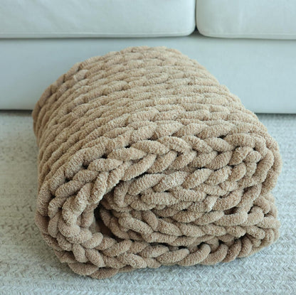 Maetoow Chenille Chunky Knit Blanket Throw （40×50 Inch）, Handmade Warm & Cozy Blanket Couch, Bed, Home Decor, Soft Breathable Fleece Banket, Christmas Thick and Giant Yarn Throws, Khaki