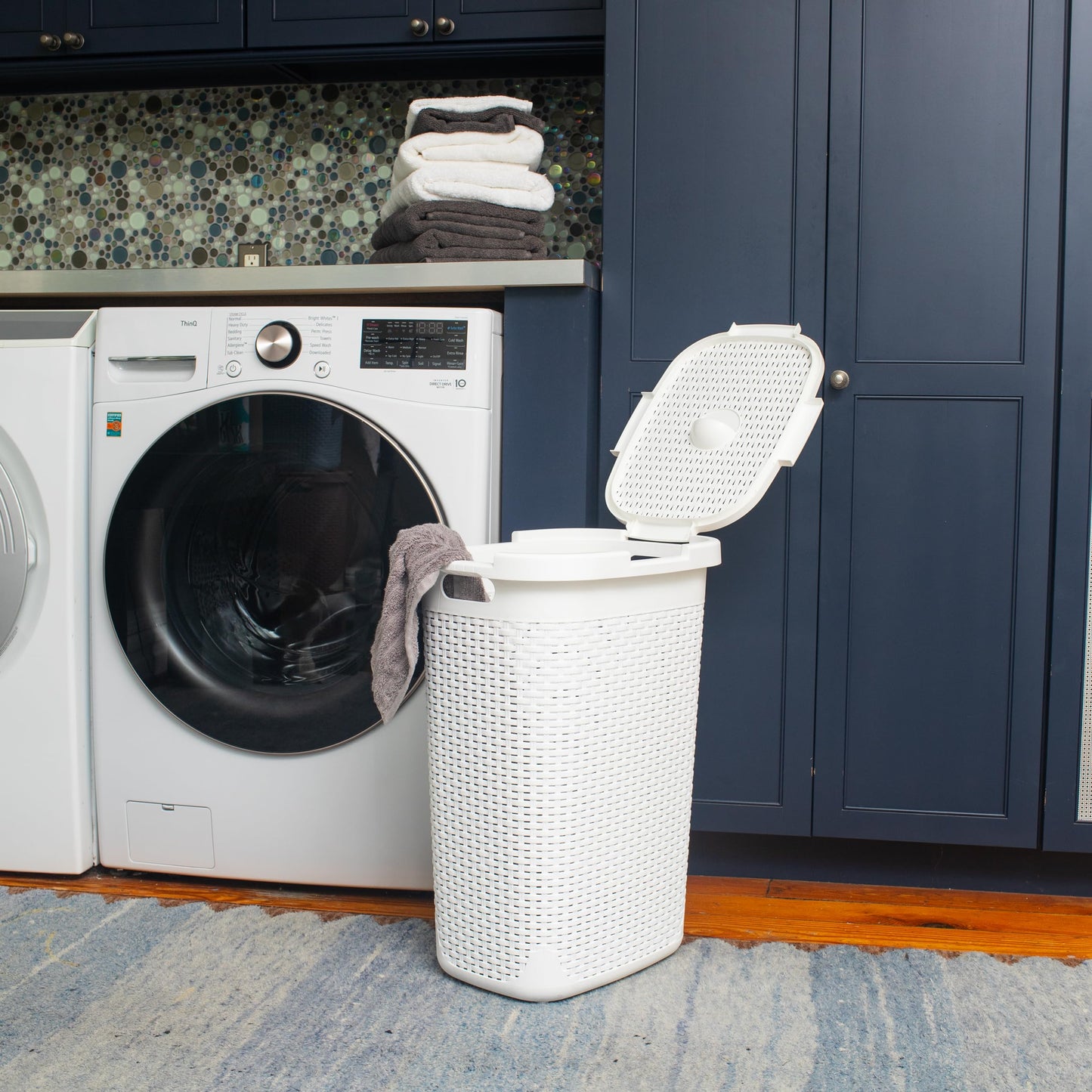 Mind Reader Slim Laundry Hamper with Lid, 60L Tall Clothes Basket, Narrow Tapered Design for