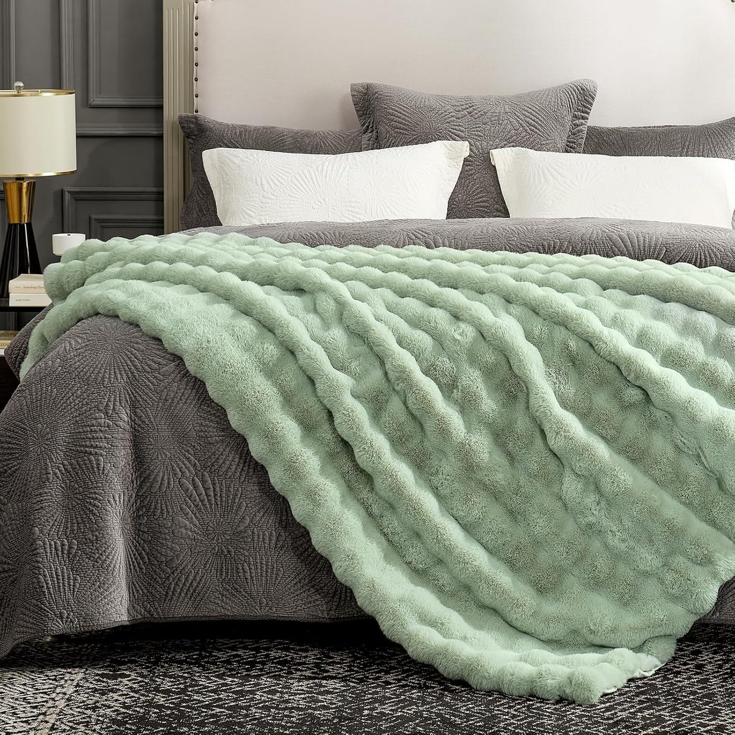 Cozy Bliss Faux Fur Throw Blanket for Couch, Fuzzy Soft Plush Thick Bubble Blanket for Sofa Bedroom Living Room, 90 * 90 Inches Sage Green