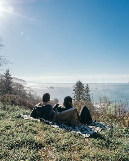 Inca Aztec Throw, Queen, King Blanket | Southwest Indian Navajo Boho Style | Native Cover for Camping, Bedding, Couch, Vanlife | Faux Alpaca, Lightweight, Hypoallergenic (Obsidian Black, Throw)