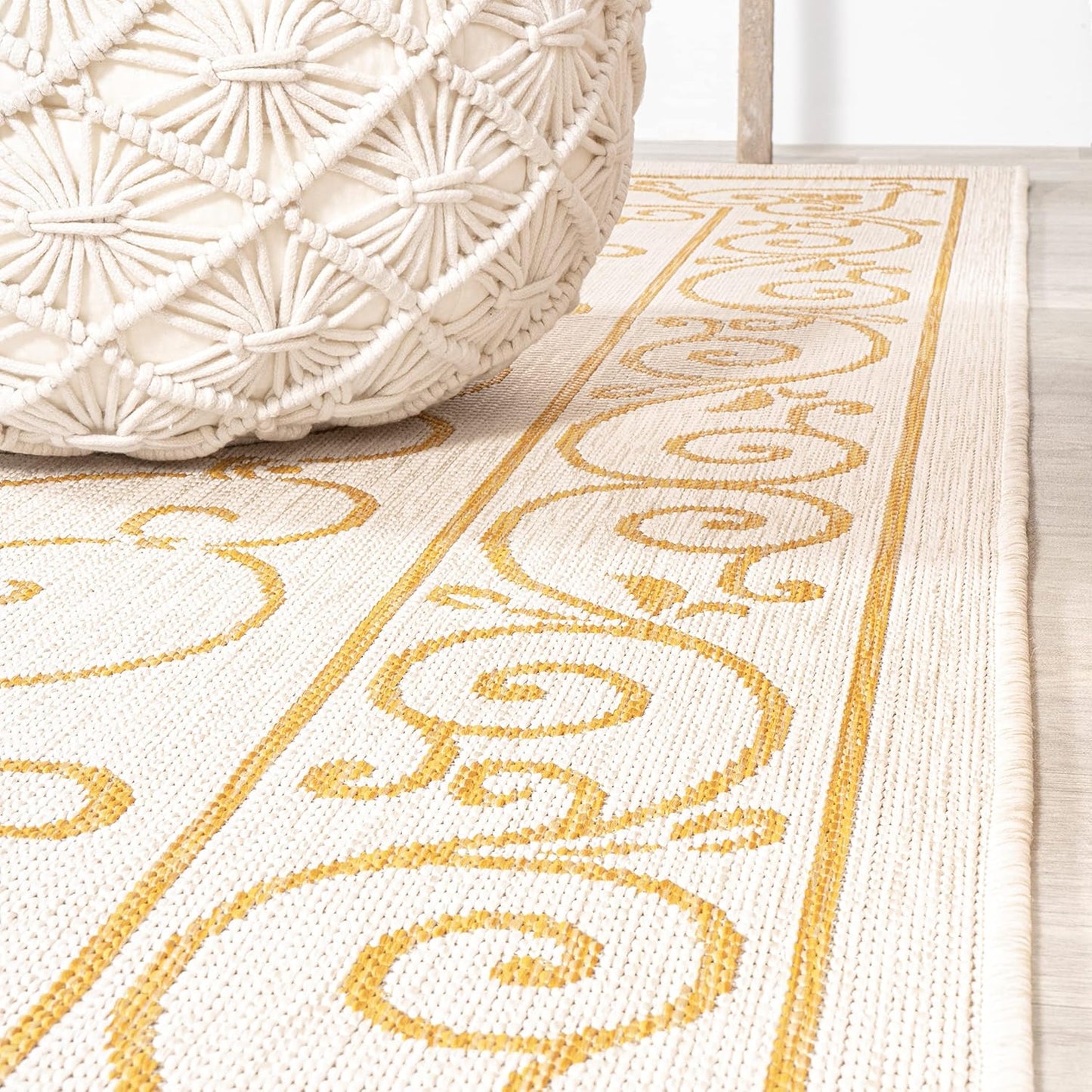 JONATHAN Y Vintage Filigree Indoor Outdoor Square Area Rug 5X5 Cream/Yellow, Charleston Textured Weave for Backyard, Patio, Porch, Easy-Cleaning, High Traffic, Pet-Friendly, Non-Shedding SMB106M-5SQ