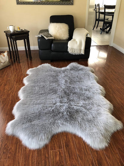 LAMBZY Faux Sheepskin Hypoallergenic Free Shape Silky Shag Rug, Luxury Shaggy Silky Plush Carpet for Bedrooms Rugs Living Room Kids Rooms Sofa Floor Rugs (Quarto 4 Pelts 4'x6', 120x180cm Grey)