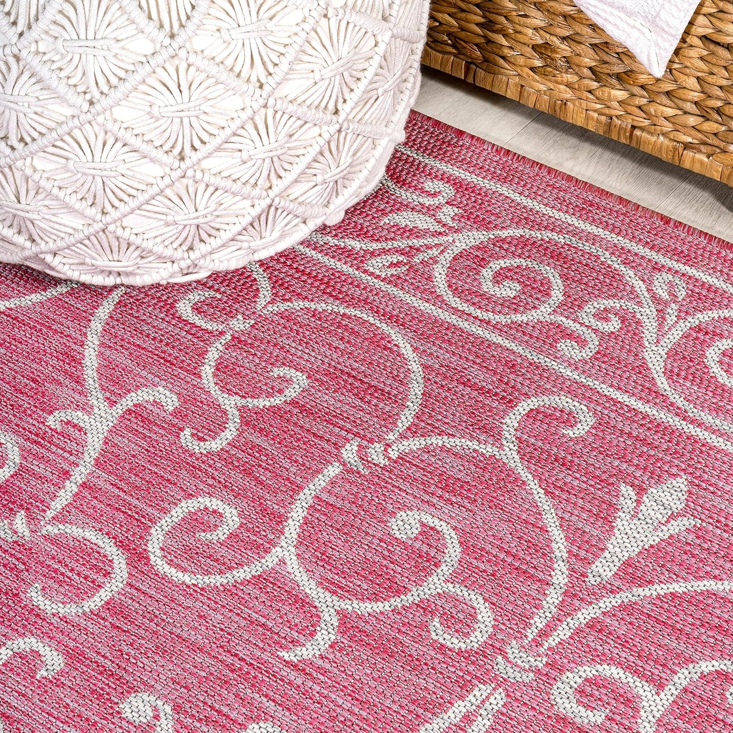 JONATHAN Y Vintage Filigree Indoor Outdoor Square Area Rug 5X5 Fuchsia/Light Gray, Charleston Textured Weave for Backyard, Patio, Porch, Easy-Cleaning, Pet-Friendly, Non-Shedding (SMB106J-5SQ)