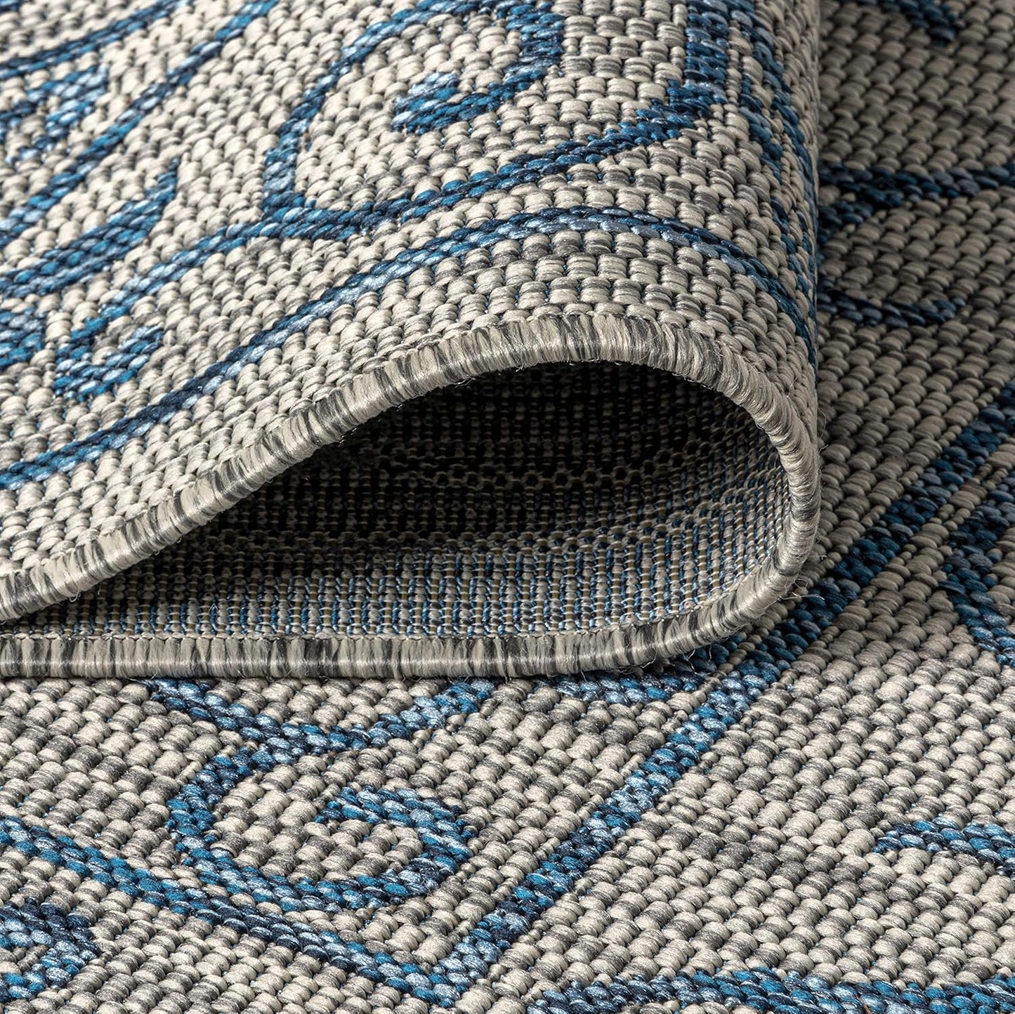 JONATHAN Y Vintage Filigree Indoor Outdoor Round Area Rug 4 Ft Gray/Navy, Charleston Textured Weave for Backyard, Patio, Porch, Easy-Cleaning, High Traffic, Pet-Friendly, Non-Shedding (SMB106C-4R)